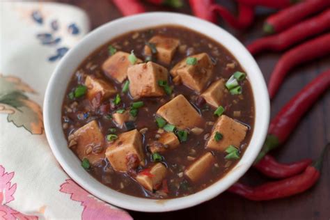  Zbyt Pieprzne Tofu? Sprawdź Smaczną Tajemnicę Zhangjiakou:  Zhangjiakou Doufu!